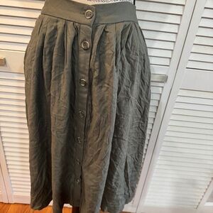 NWT- June & Hudson Olive Button-Down Midi Skirt with pockets Medium